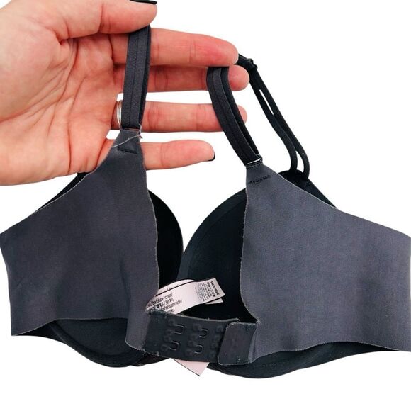 Victoria’s Secret dark gray padded push up bra with V detail size 32b - Picture 3 of 4